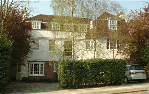 085 Hampstead Way